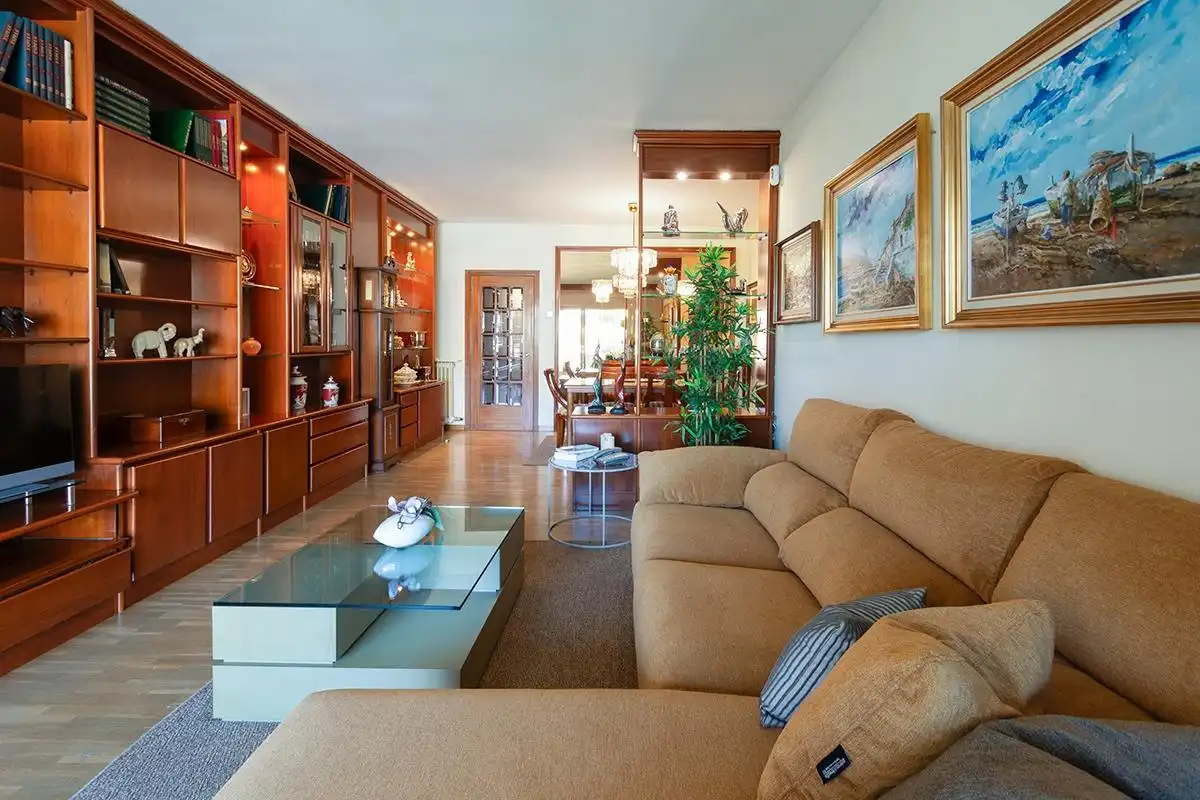 Sala de estar de Piso en venta en Barcelona con Aire acondicionado, Calefacción y Parquet