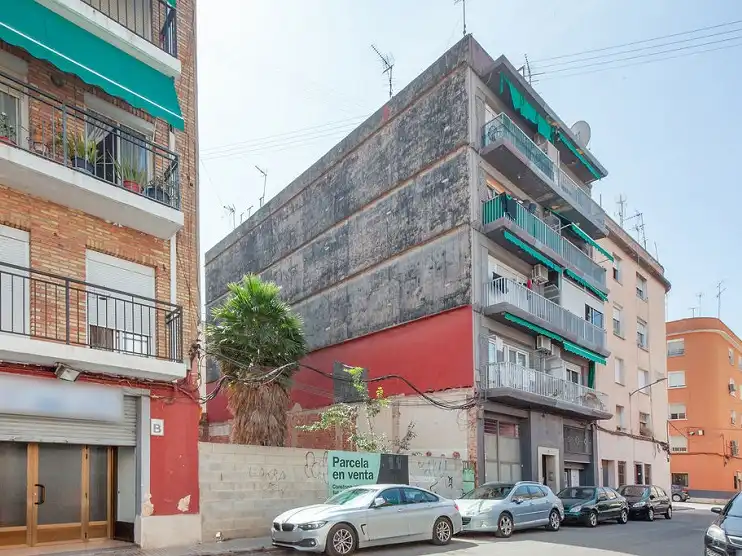 Wohnbaugrundstück zum Verkauf in Calle Gerardo Laguía 9, imagen 4