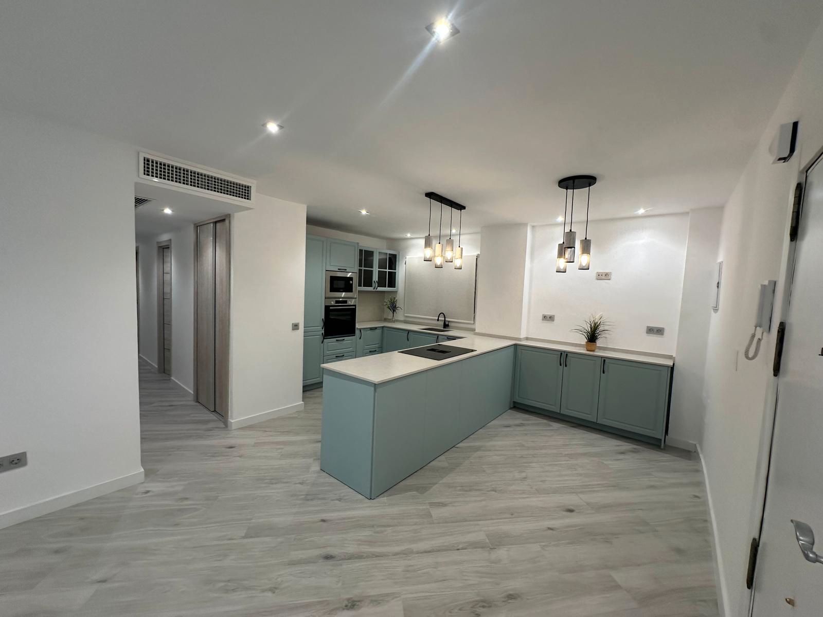 Cuina de Pis en venda en Málaga Capital amb Aire condicionat i Moblat