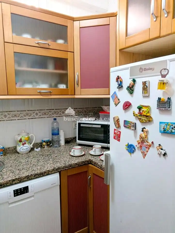 Cuina de Casa adosada en venda en Jaén amb Aire condicionat, Terrassa i Balcó