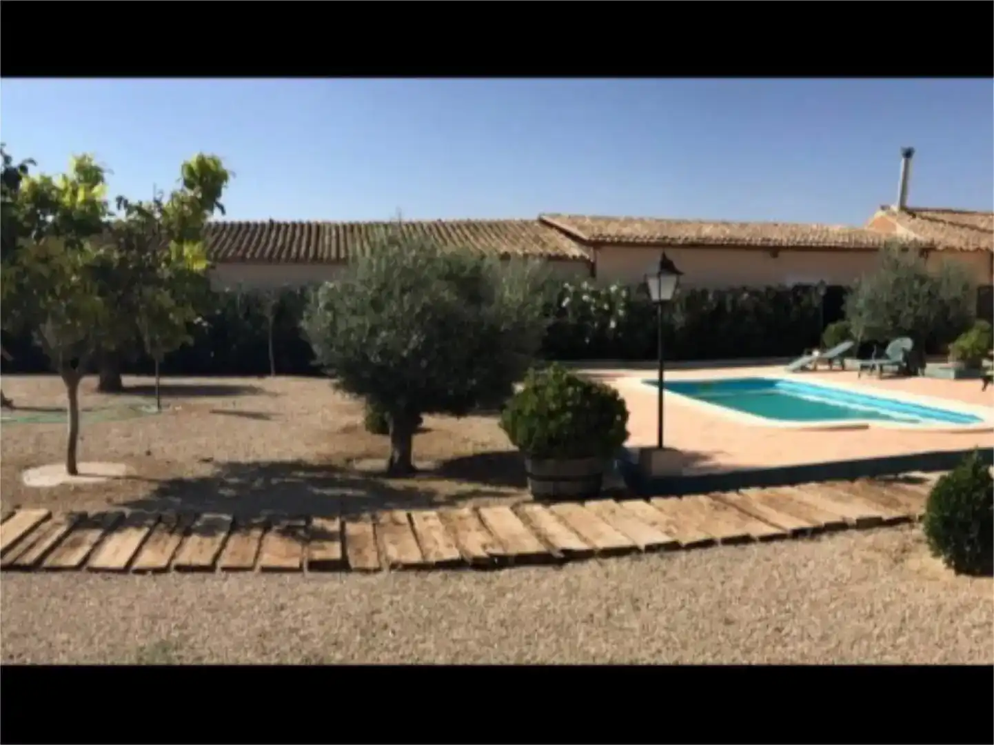 Jardí de Finca rústica en venda en Munera amb Jardí privat, Piscina i Moblat