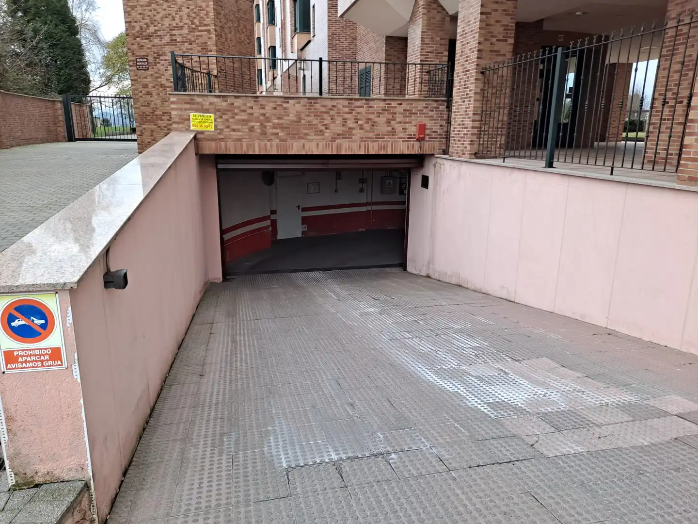 Parcheggio con ascensore in affitto a Avenida Cristo de las Cadenas 115, imagen 4