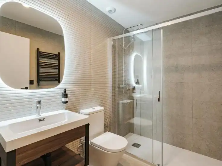 Baño de Piso en venta en Teatinos - Universidad