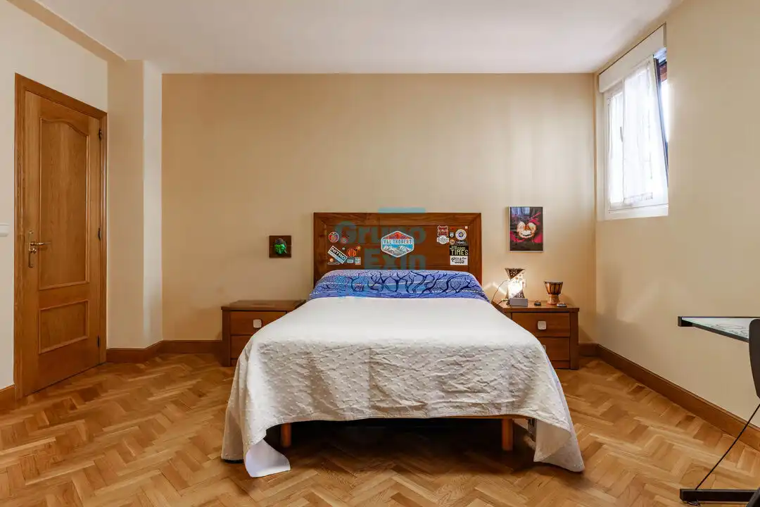 Habitación de Piso en venta en Donostia - San Sebastián  con Calefacción y Balcón