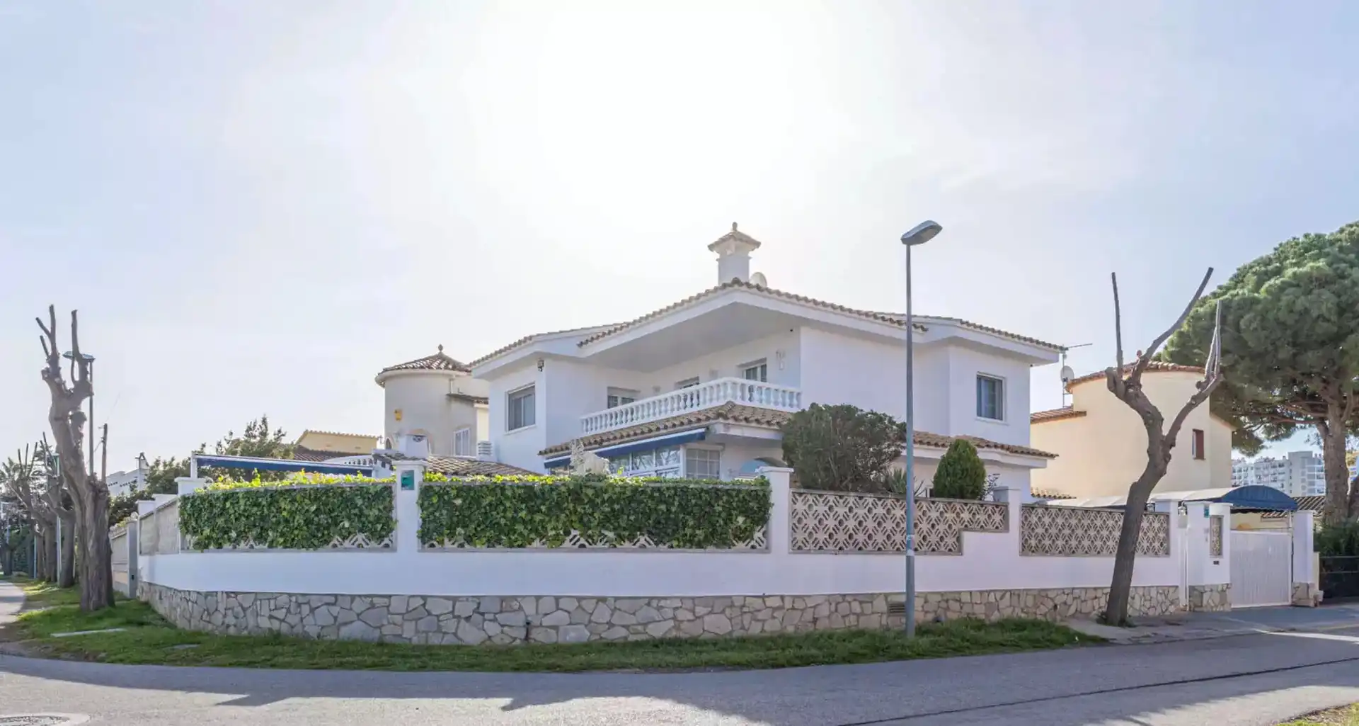 Casa con terraza en venta en Requesens 125, imagen 2