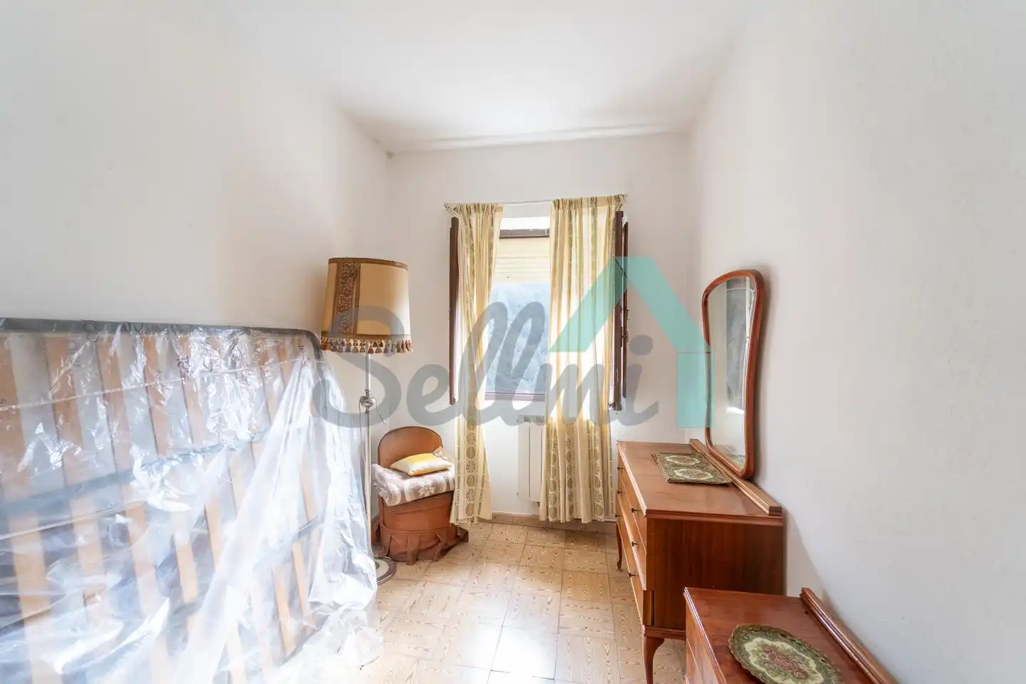 Dormitori de Casa adosada en venda en Cangas del Narcea amb Calefacció, Jardí privat i Terrassa