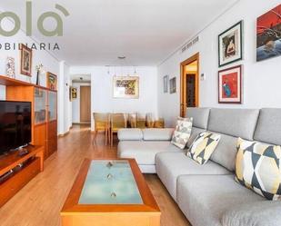 Sala d'estar de Dúplex de lloguer en  Valencia Capital amb Aire condicionat i Terrassa