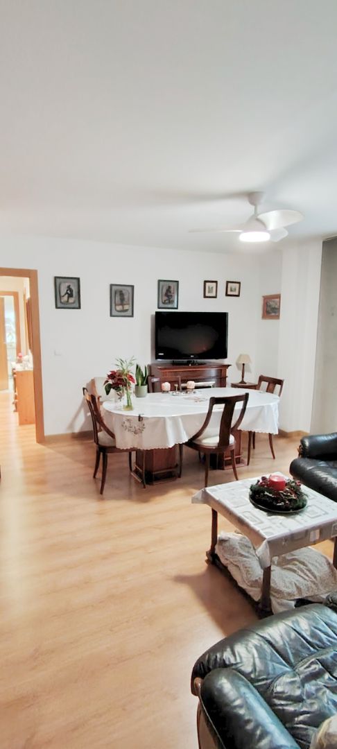 Dining room of Flat for sale in Salamanca Capital  with Heating, Storage room and Furnished