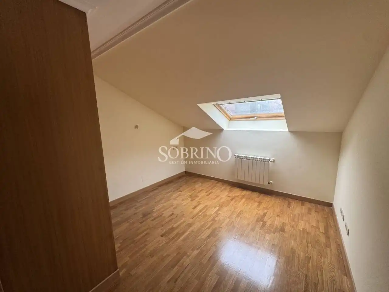 Bedroom of Flat for sale in Llanes  with Heating and Storage room