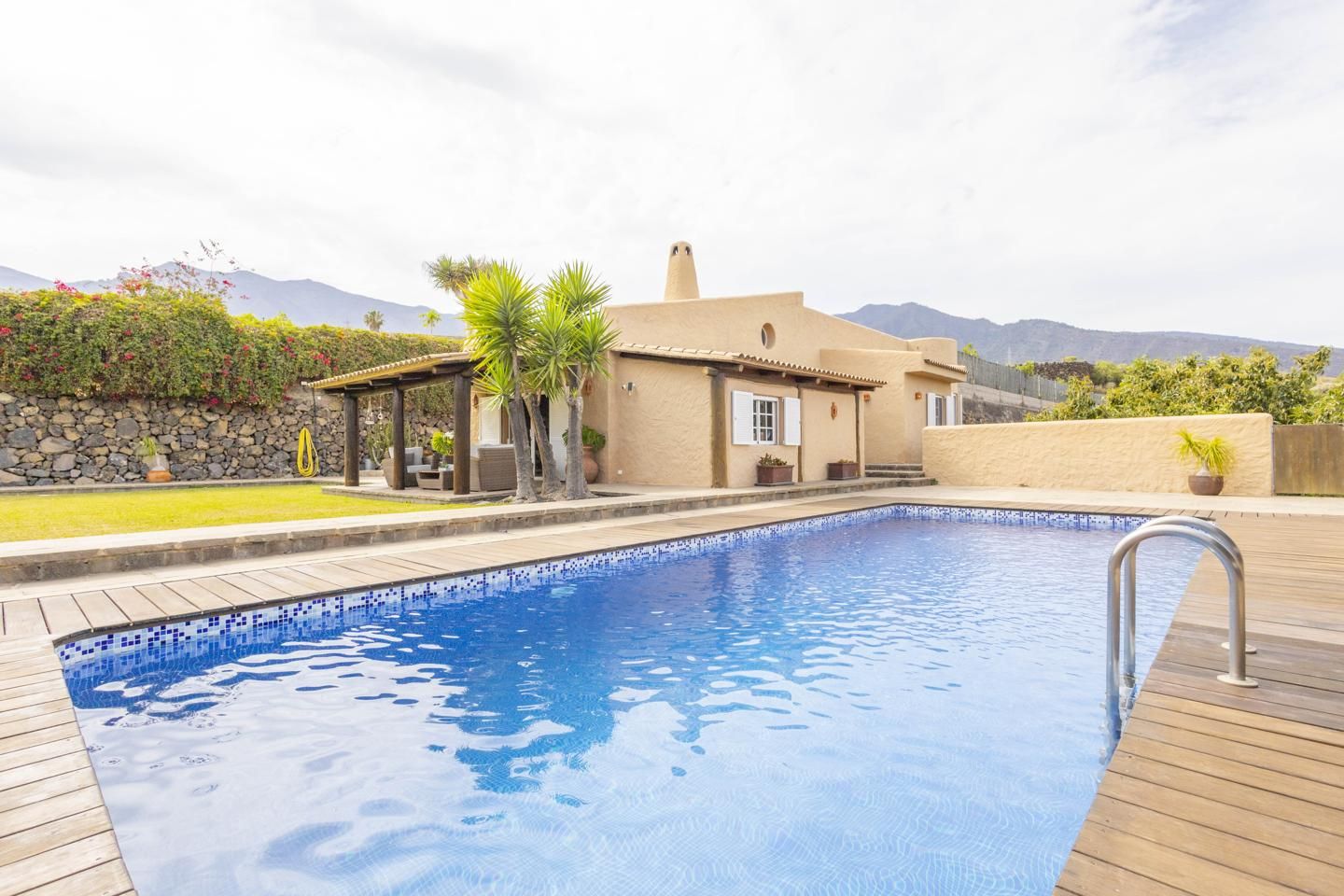 Vista exterior de Casa o chalet en venta en Arafo con Aire acondicionado, Jardín privado y Terraza