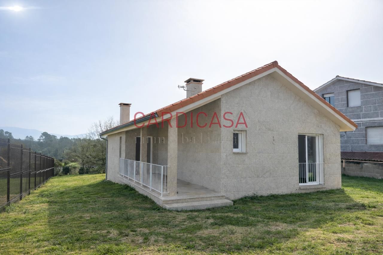 Exterior view of House or chalet for sale in Ponteareas  with Heating, Private garden and Terrace