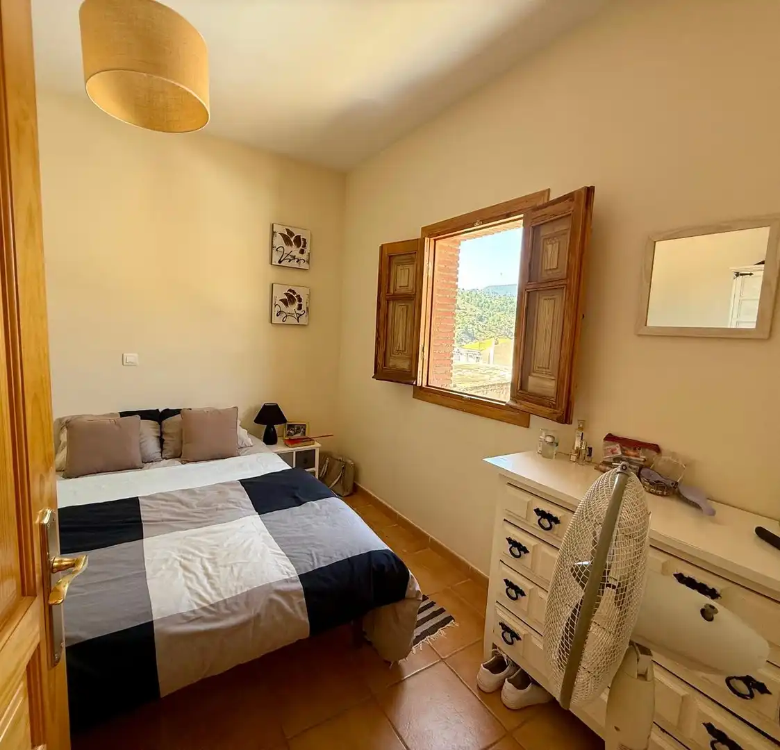 Bedroom of Houses for sale in Vélez de Benaudalla