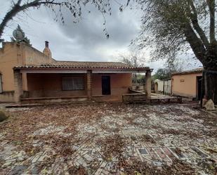 Exterior view of House or chalet for sale in Linares