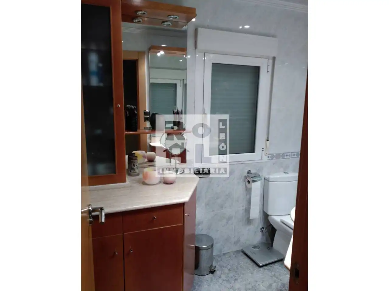 Bathroom of Apartments for sale in León Capital   with Heating and Parquet flooring
