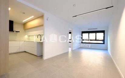 Flat for sale in  Barcelona Capital  with Heating