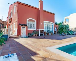 Vista exterior de Casa o xalet en venda en  Almería Capital amb Jardí privat, Terrassa i Piscina