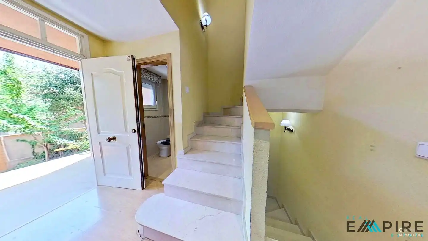 Casa adosada en venta en Valdemoro con Aire acondicionado, Calefacción y Amueblado