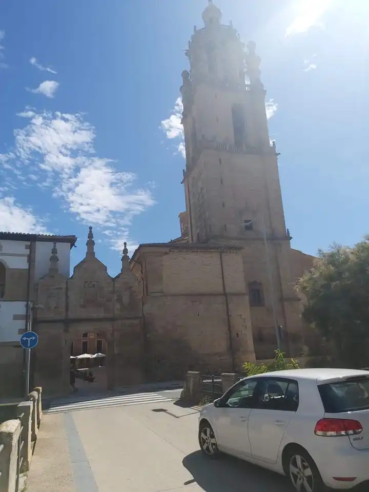 Residential zum Verkauf in Río Odrón, Los Arcos
