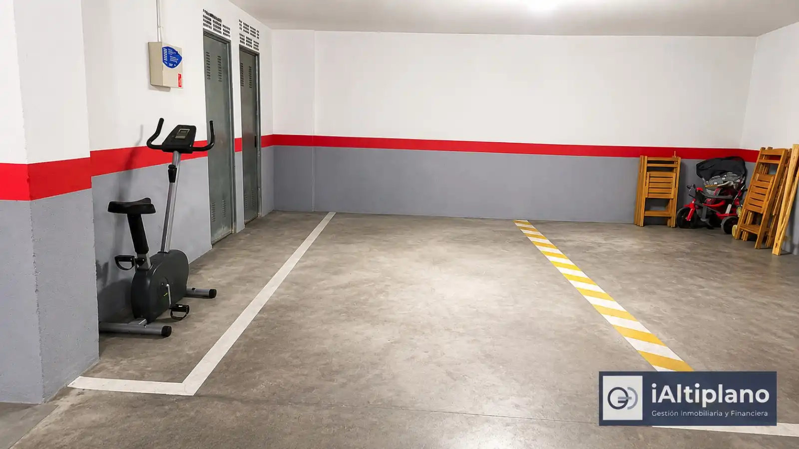 Parking de Piso en venta en Baza con Calefacción y Amueblado
