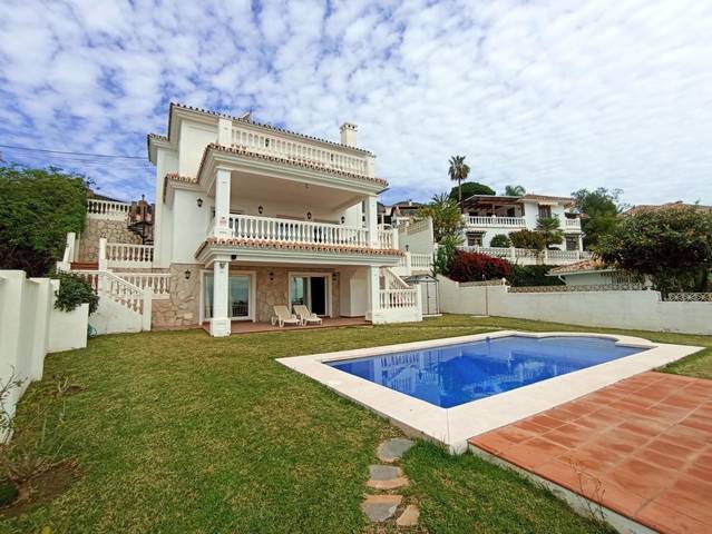 Casa-chalet en Venta en La Capellanía - El Higuerón