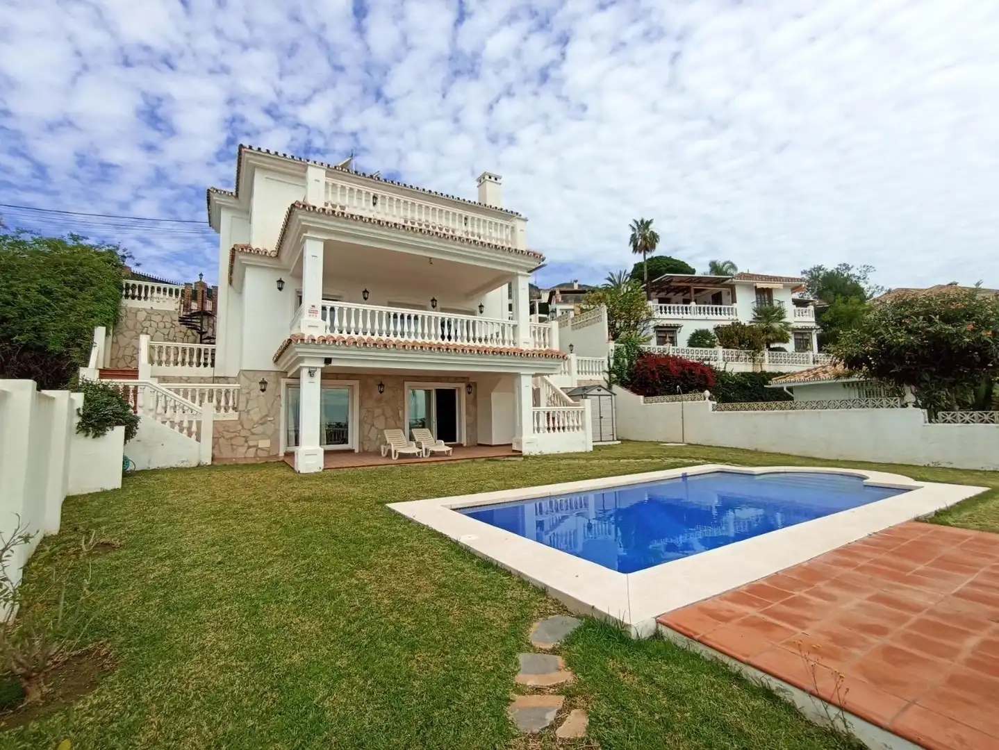 Villa con piscina in vendita a La Capellanía - El Higuerón