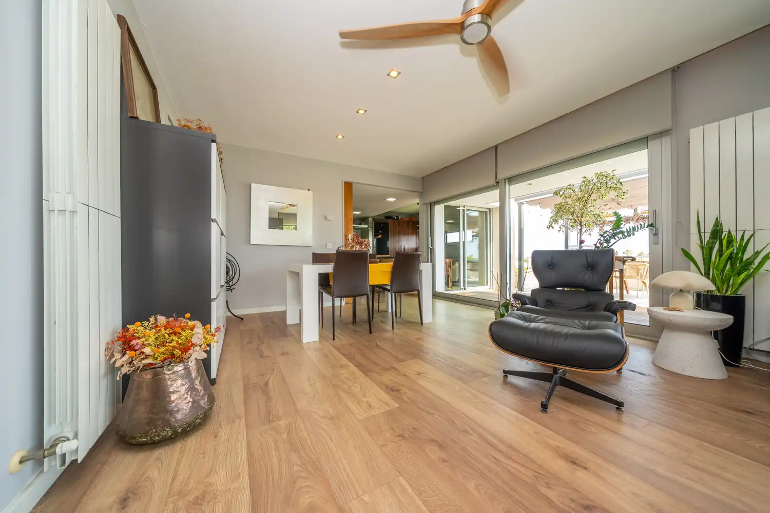 Sala de estar de Casa o chalet en venta en Santa Susanna con Aire acondicionado, Calefacción y Jardín privado