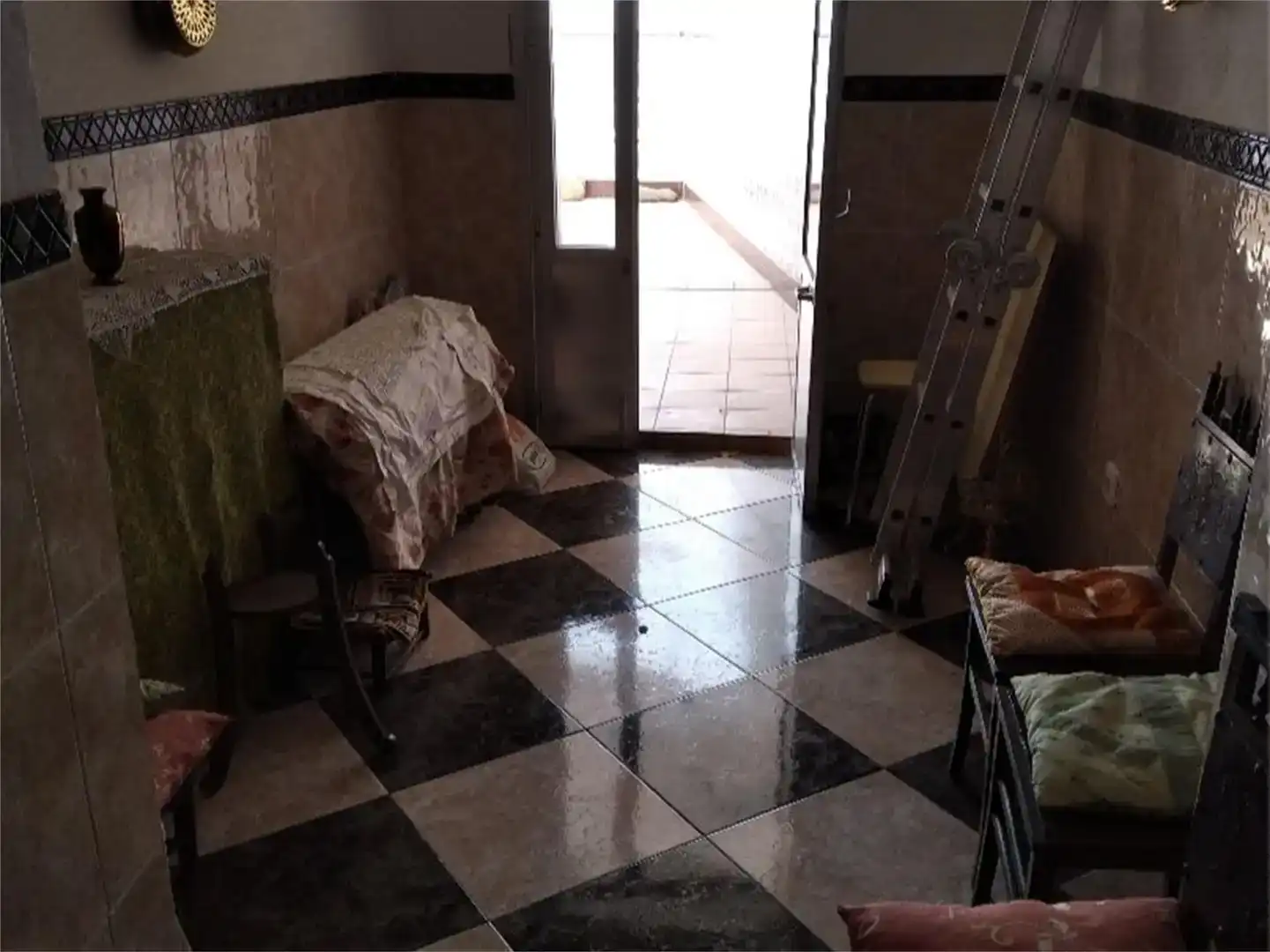 Casa adosada en venda en Siruela amb Moblat