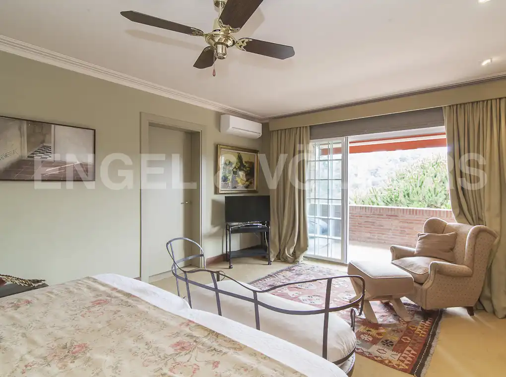 Habitación de Casa o chalet en venta en Barcelona con Aire acondicionado, Calefacción y Jardín privado