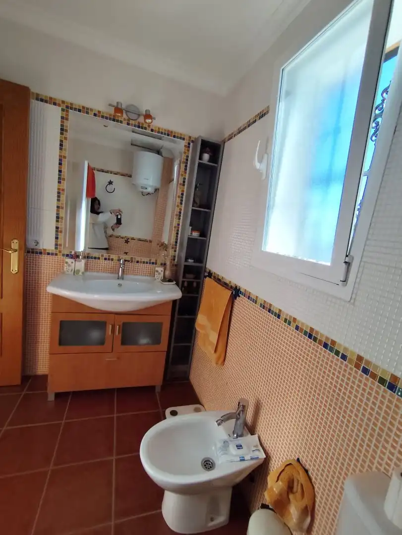 Bany de Casa o xalet en venda en Hinojos amb Aire condicionat, Calefacció i Jardí privat