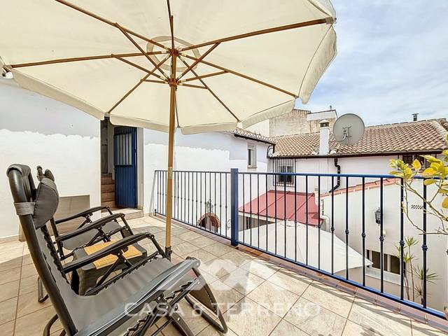 Casa adosada en Venta en N/A en Periana