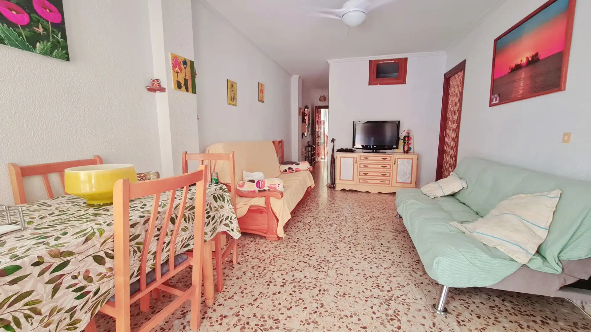 Living room of Flat for rent in Torrevieja  with Heating, Terrace and Storage room