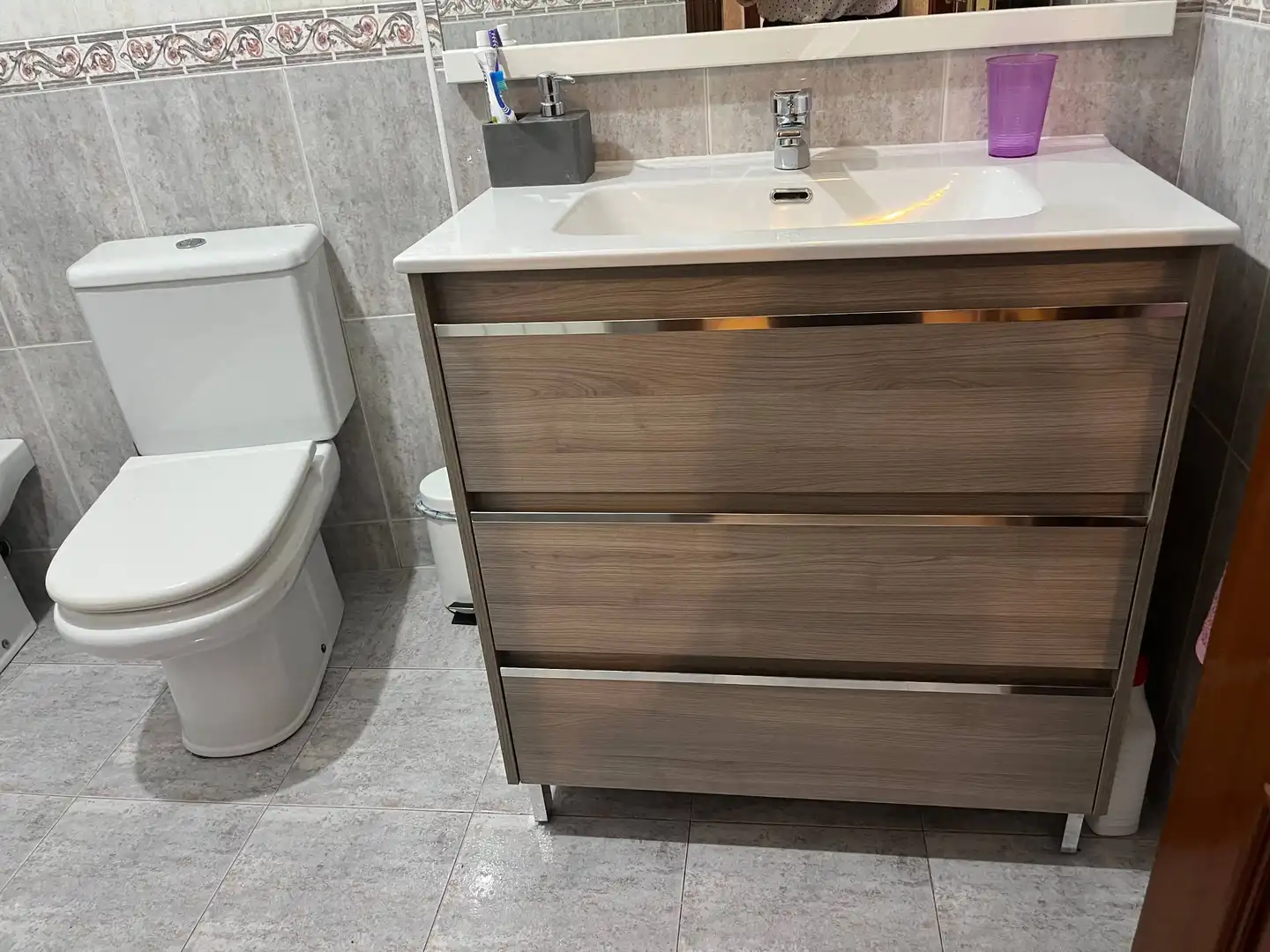 Badezimmer von Wohnung zur Miete in Santiago de Compostela  mit Heizung und Möbliert