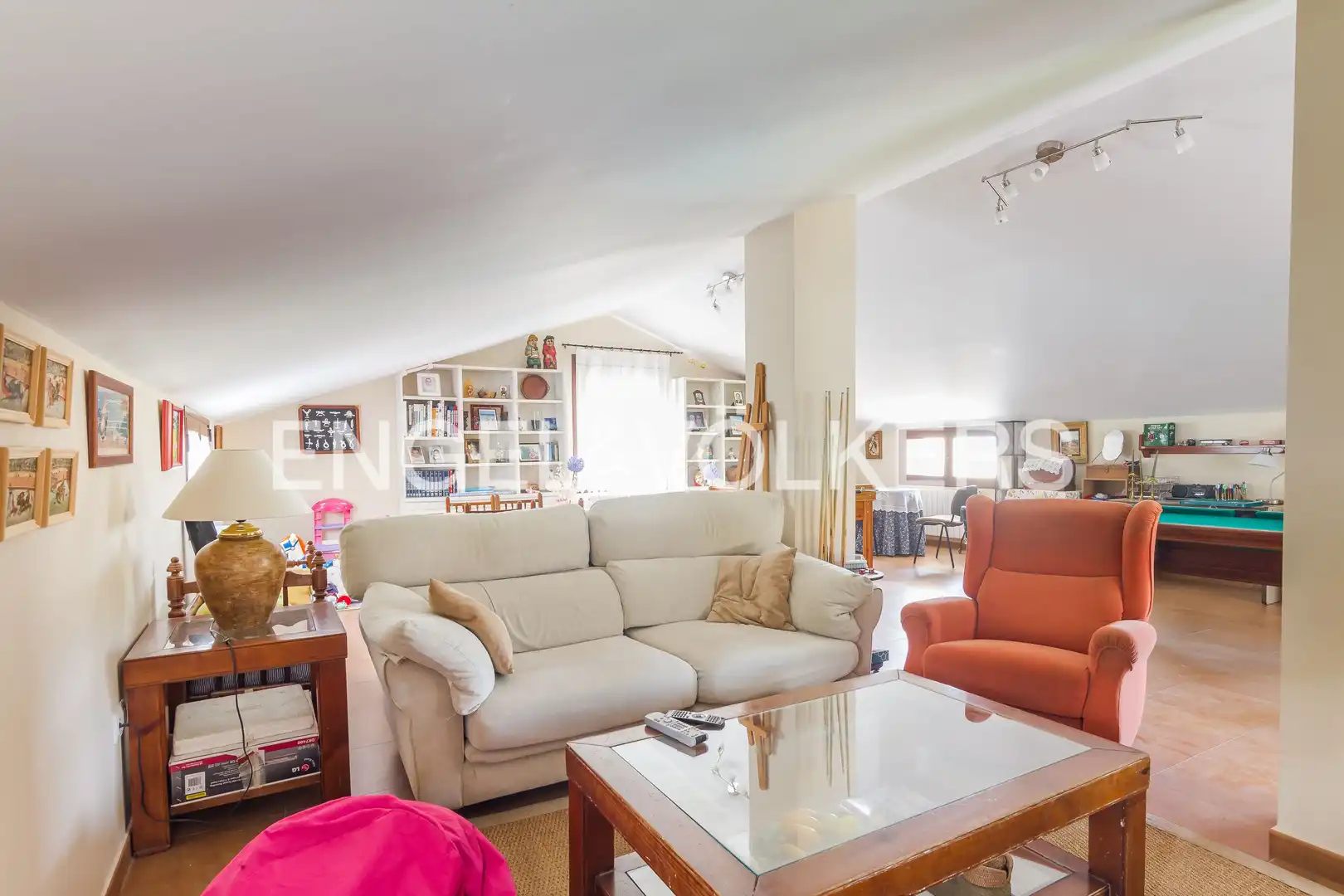 Sala de estar de Casa o chalet en venta en Berzocana con Calefacción, Jardín privado y Terraza