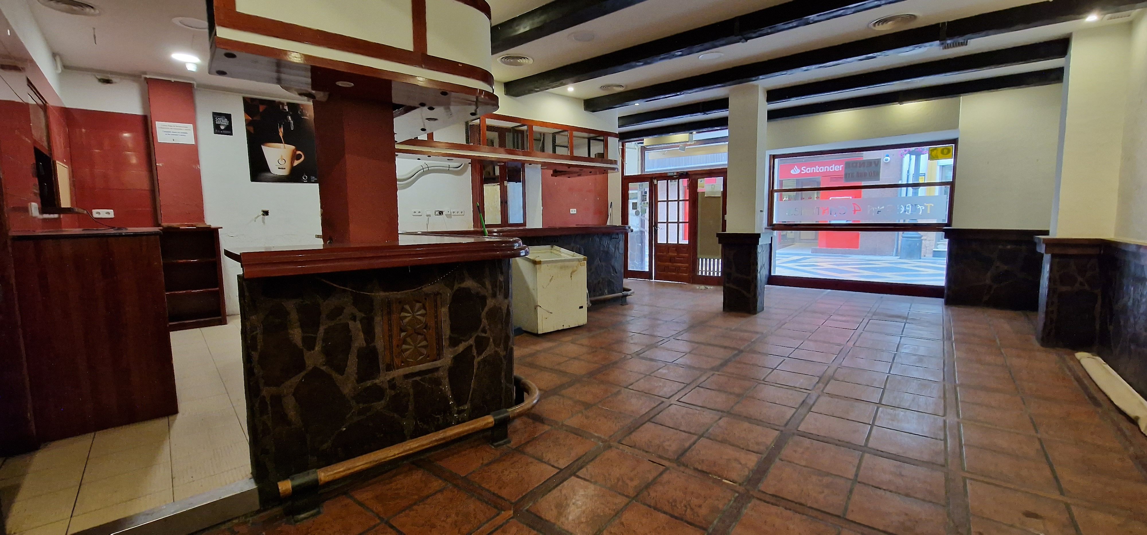 Premises for sale in Lorca  with Air Conditioner