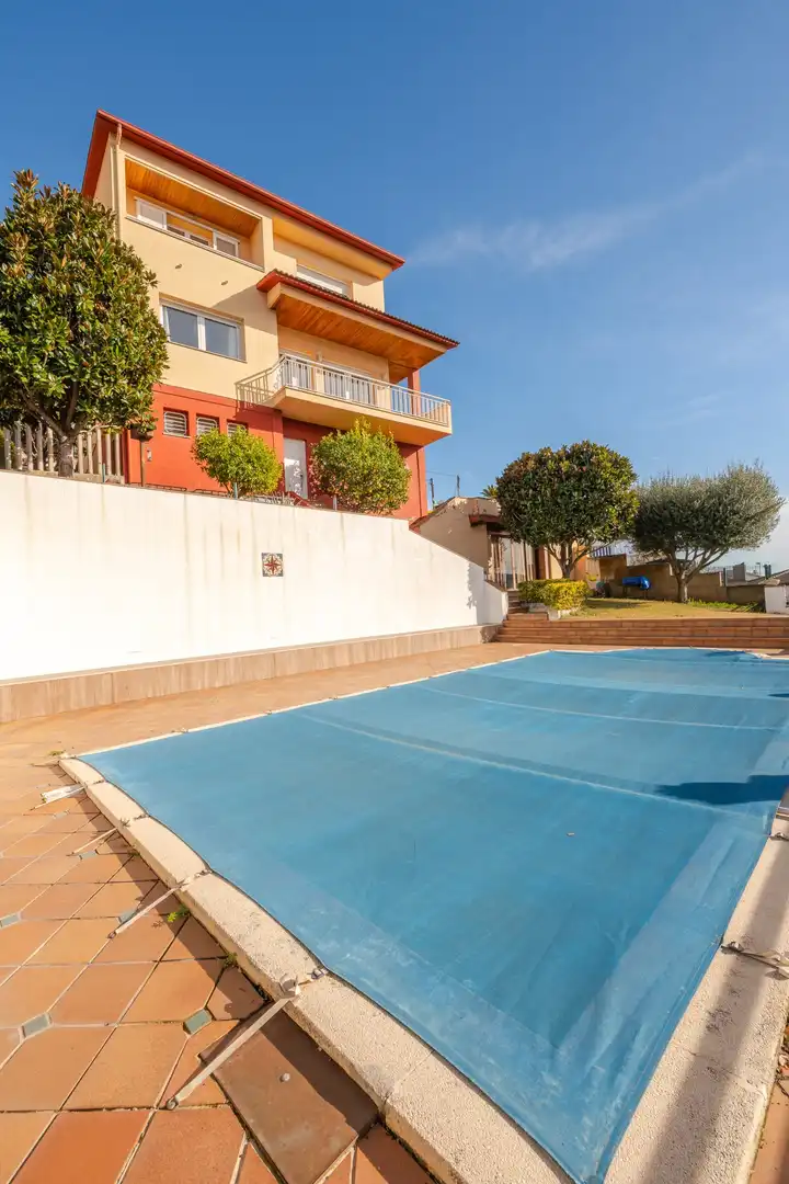 Piscina de Casa o chalet en venta en Banyoles con Terraza, Piscina y Balcón