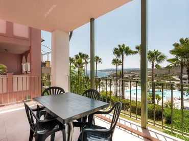 Appartement compact avec piscine à vendre à Chullera
