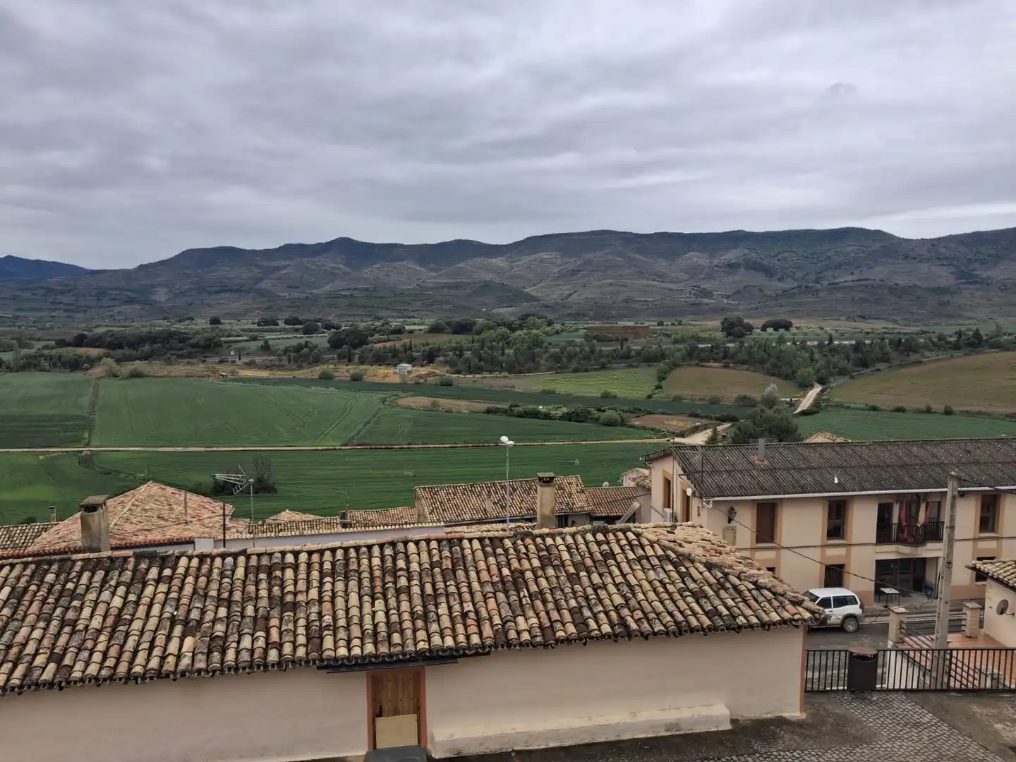 Vista exterior de Casa adosada en venta en Eslava con Calefacción, Terraza y Amueblado