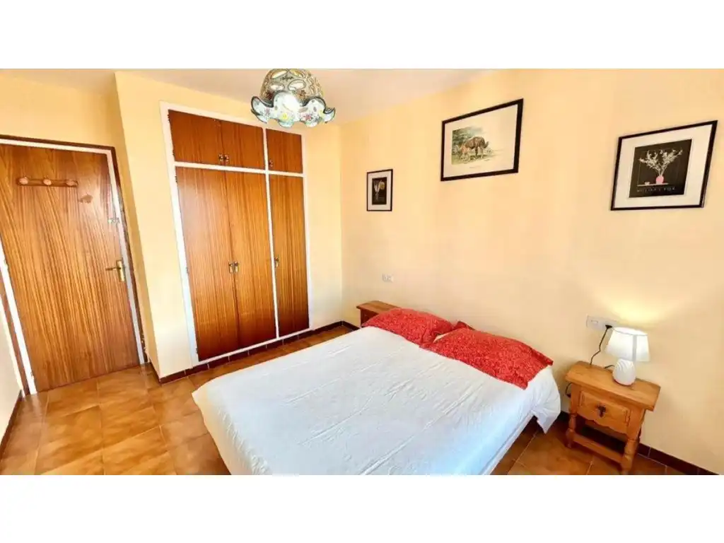 Habitación de Apartamento en venta en Roses con Balcón