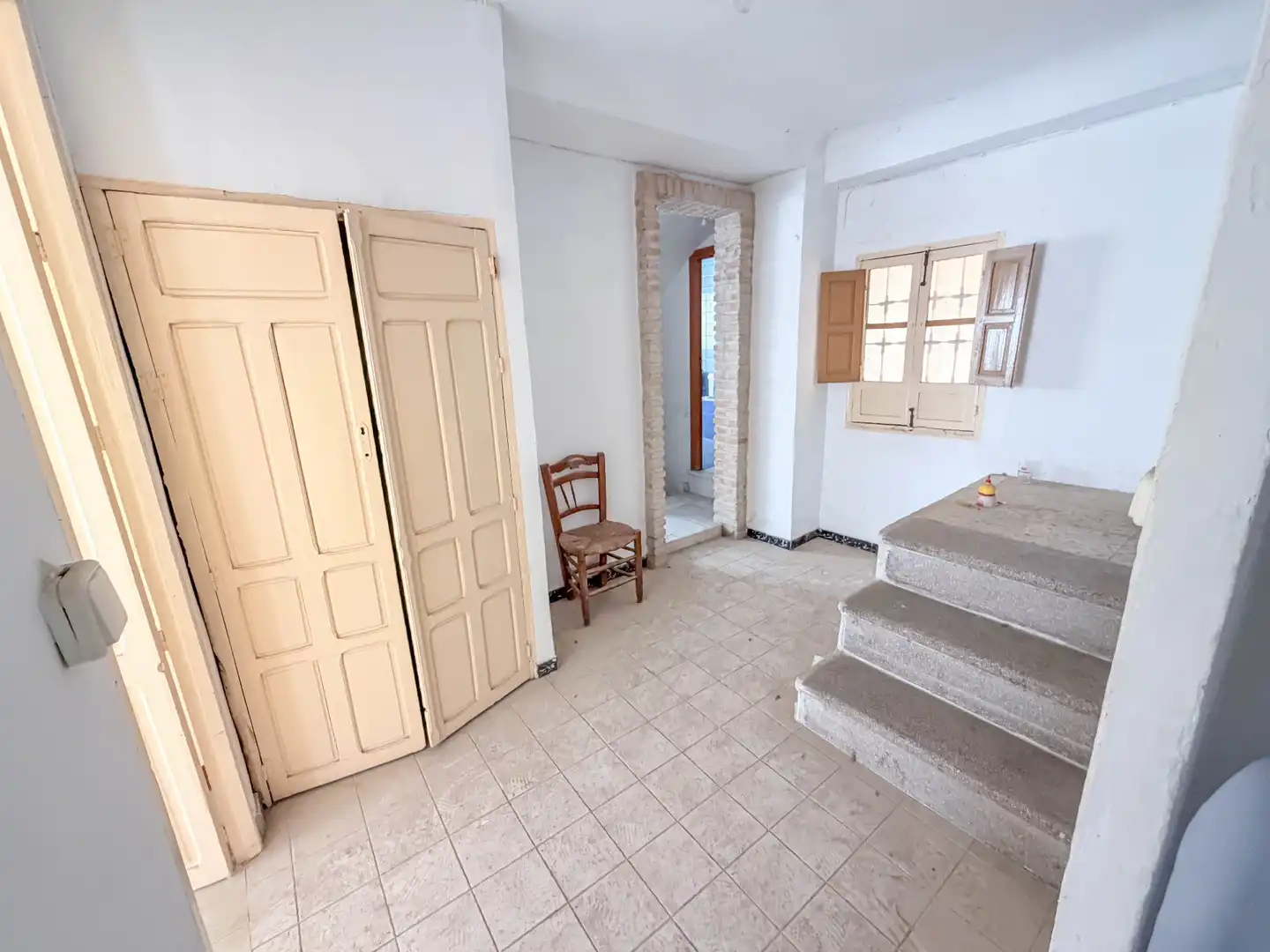 Country house zum Verkauf in Loja mit Balkon