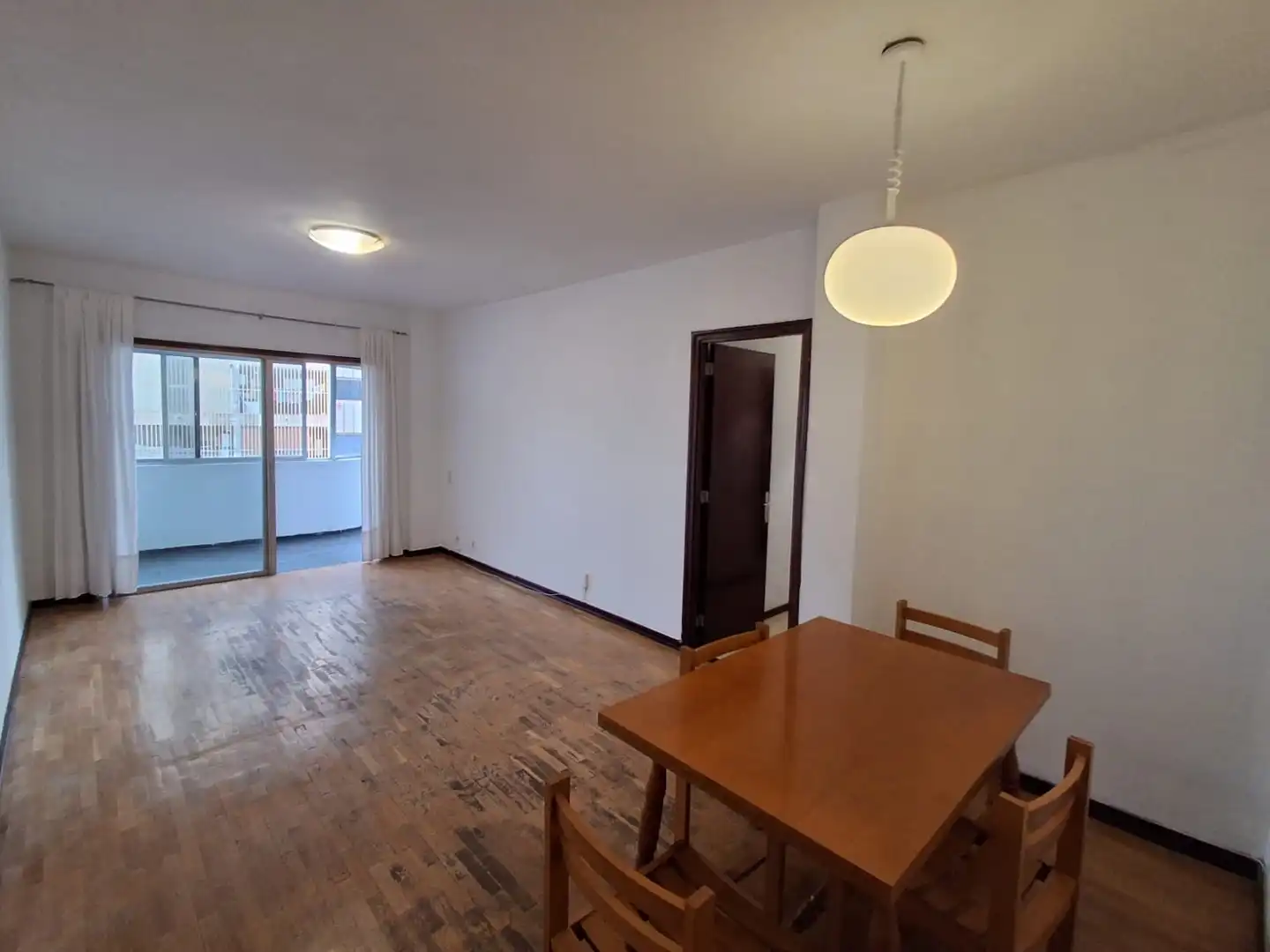 Comedor de Piso de alquiler en Las Palmas de Gran Canaria con Parquet, Horno y Balcón