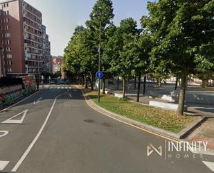 Vista exterior de Pis de lloguer en Bilbao  amb Calefacció i Balcó
