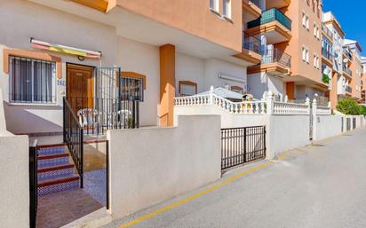 Vista exterior de Casa o xalet en venda en Orihuela amb Piscina comunitària