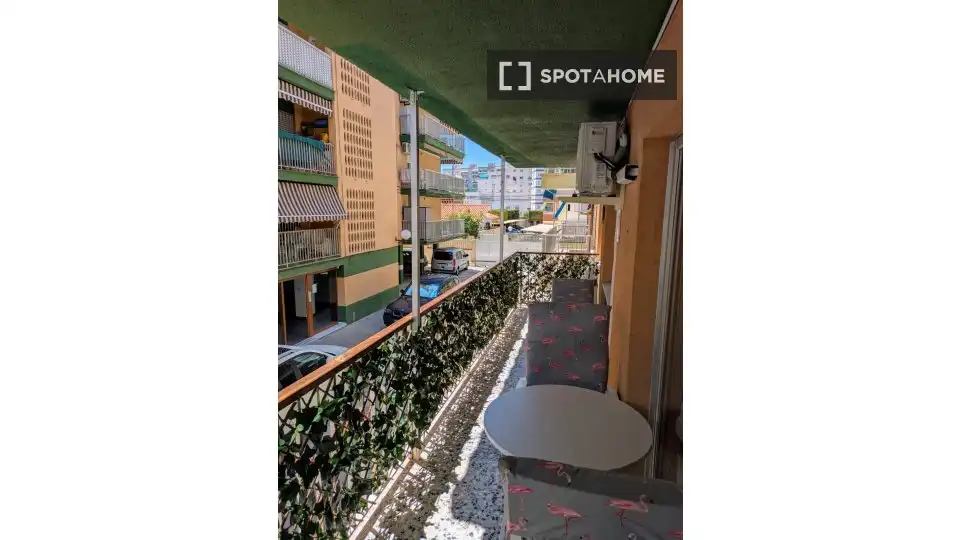 Appartamento con terrazza in affitto a Playa de Gandia, imagen 2