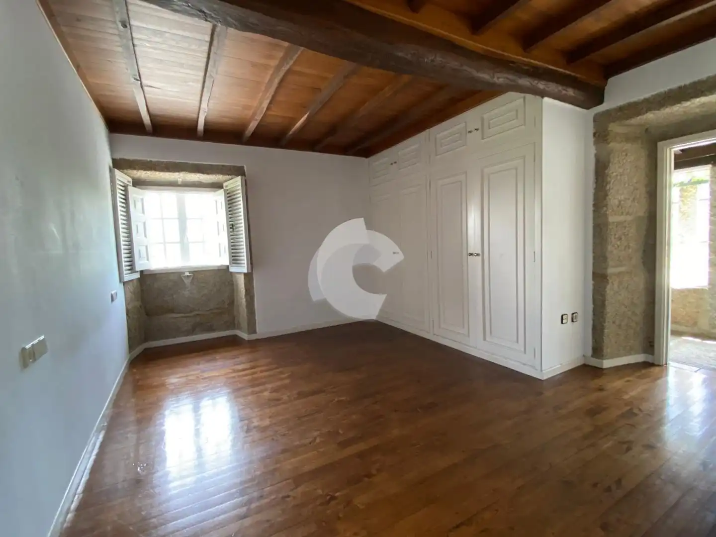 Dormitori de Casa o xalet en venda en San Cibrao das Viñas amb Calefacció, Jardí privat i Parquet
