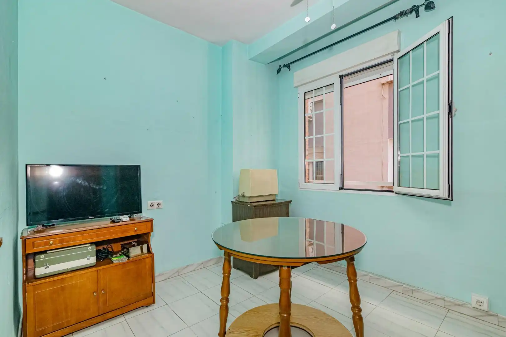 Habitación de Piso en venta en Granada con Balcón