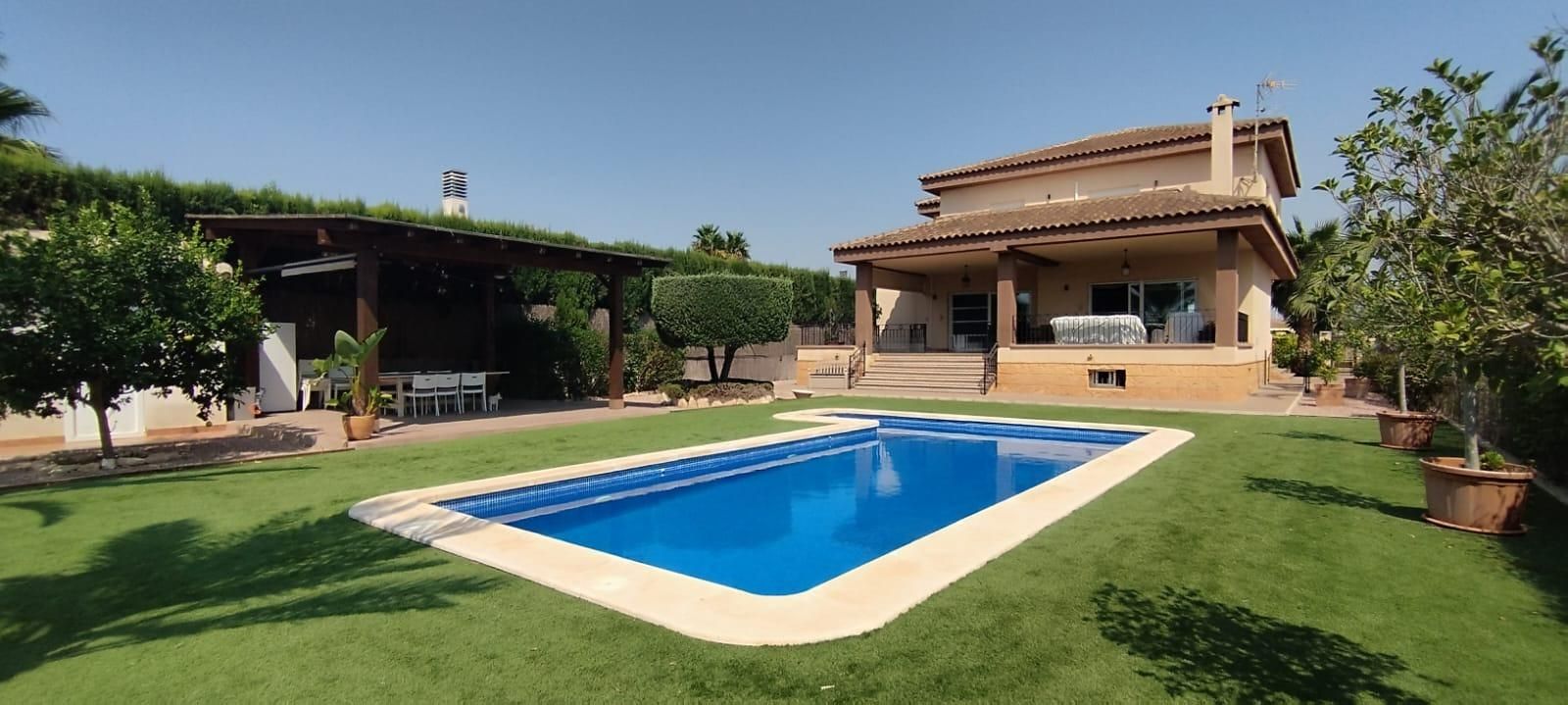 Piscina de Casa o chalet en venta en Elche / Elx con Aire acondicionado, Jardín privado y Terraza