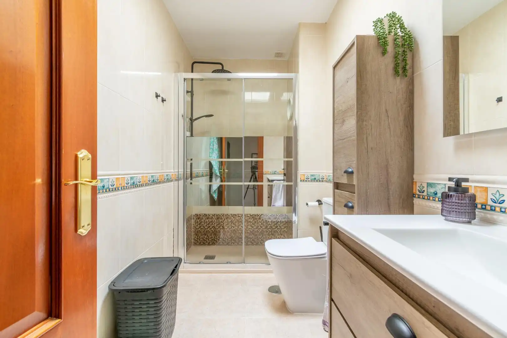 Baño de Casa adosada en venta en Almería con Aire acondicionado, Calefacción y Terraza