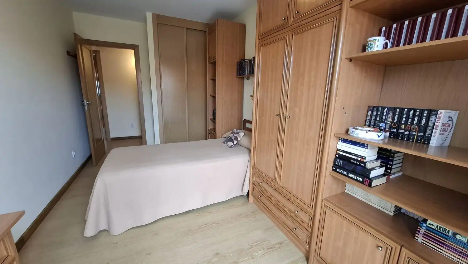 Habitación de Piso en venta en A Coruña Capital  con Calefacción, Terraza y Trastero