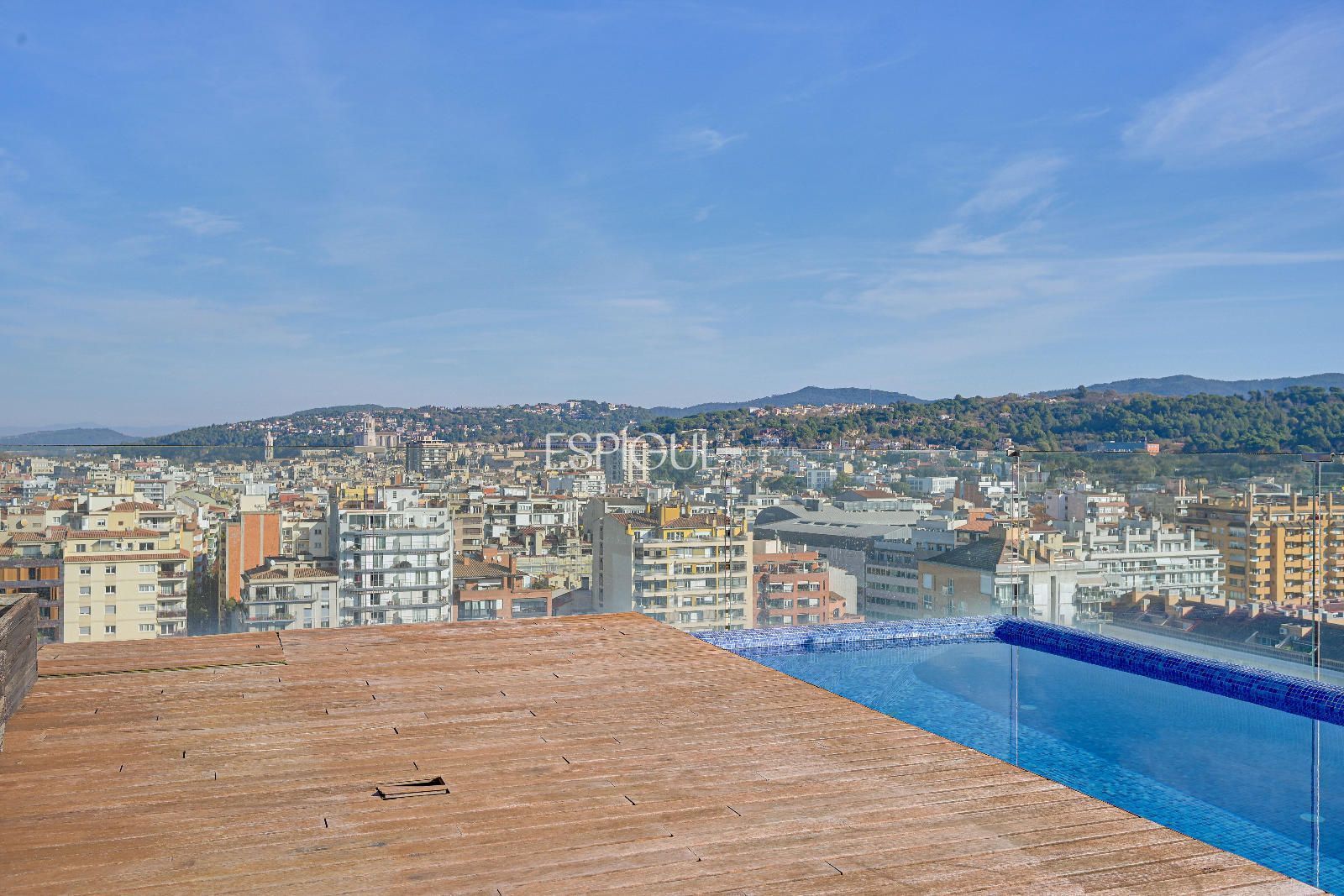 Piscina de Àtic en venda en Girona Capital amb Aire condicionat, Calefacció i Terrassa