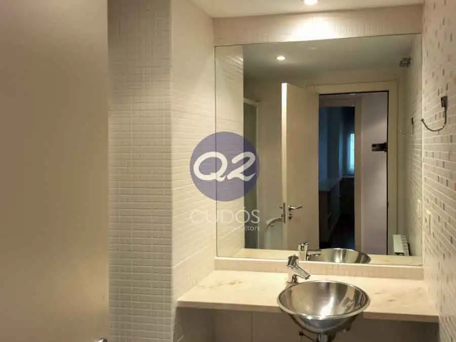 Badezimmer von Wohnung zur Miete in Lleida mit Klimaanlage, Heizung und Parkett